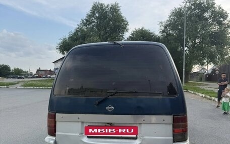 Nissan Serena I, 1999 год, 300 000 рублей, 6 фотография