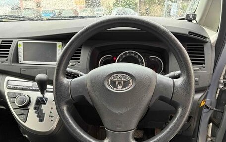 Toyota ISis I, 2013 год, 955 000 рублей, 8 фотография
