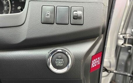 Toyota ISis I, 2013 год, 955 000 рублей, 14 фотография