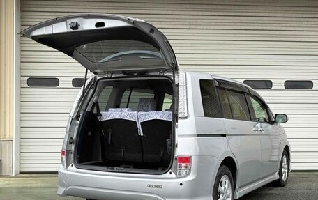 Toyota ISis I, 2013 год, 955 000 рублей, 22 фотография