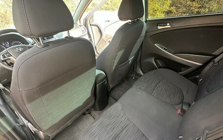 Hyundai Solaris II рестайлинг, 2015 год, 985 000 рублей, 21 фотография