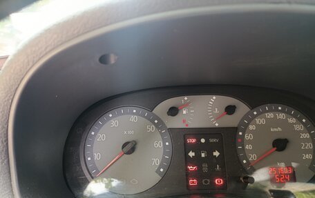 Renault Symbol I, 2002 год, 140 000 рублей, 6 фотография
