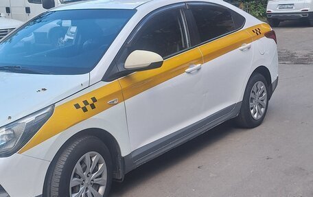 Hyundai Solaris II рестайлинг, 2021 год, 955 555 рублей, 2 фотография
