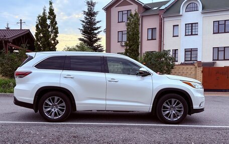 Toyota Highlander III, 2014 год, 3 500 000 рублей, 3 фотография