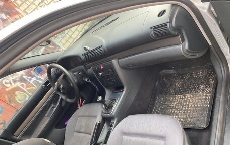 Audi A4, 2000 год, 315 000 рублей, 10 фотография