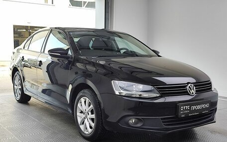 Volkswagen Jetta VI, 2013 год, 1 400 000 рублей, 3 фотография