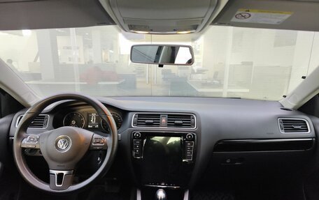 Volkswagen Jetta VI, 2013 год, 1 400 000 рублей, 17 фотография