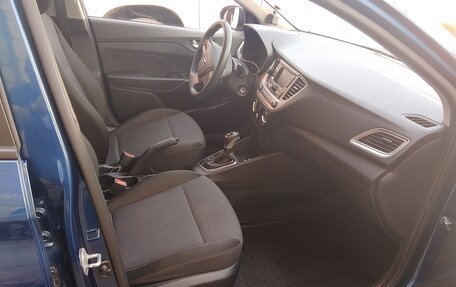 Hyundai Solaris II рестайлинг, 2021 год, 1 300 000 рублей, 12 фотография