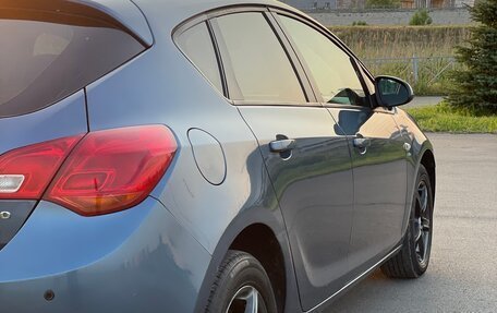 Opel Astra J, 2013 год, 920 000 рублей, 5 фотография