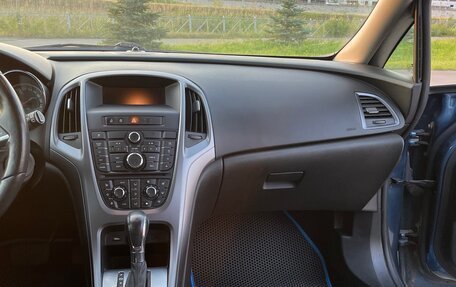 Opel Astra J, 2013 год, 920 000 рублей, 11 фотография