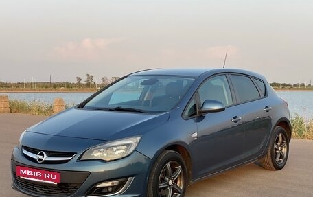 Opel Astra J, 2013 год, 920 000 рублей, 9 фотография