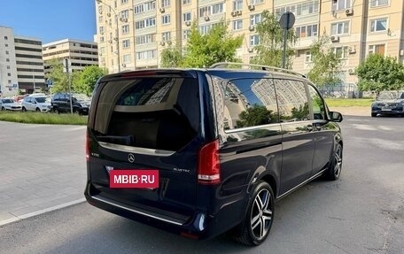 Mercedes-Benz V-Класс, 2015 год, 3 300 000 рублей, 9 фотография