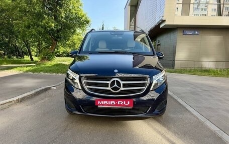Mercedes-Benz V-Класс, 2015 год, 3 300 000 рублей, 6 фотография