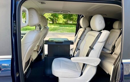 Mercedes-Benz V-Класс, 2015 год, 3 300 000 рублей, 19 фотография