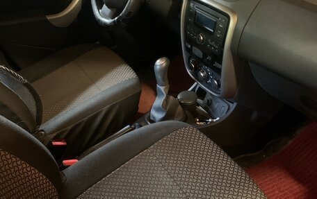 Renault Duster I рестайлинг, 2014 год, 750 000 рублей, 2 фотография
