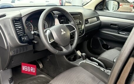 Mitsubishi Outlander III рестайлинг 3, 2013 год, 1 385 000 рублей, 11 фотография
