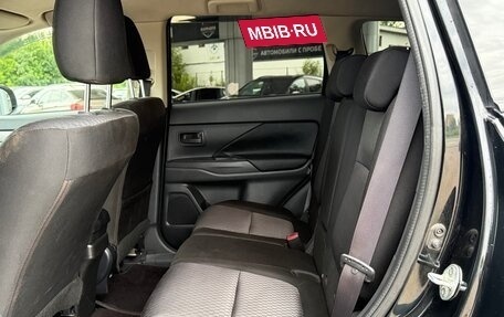 Mitsubishi Outlander III рестайлинг 3, 2013 год, 1 385 000 рублей, 13 фотография