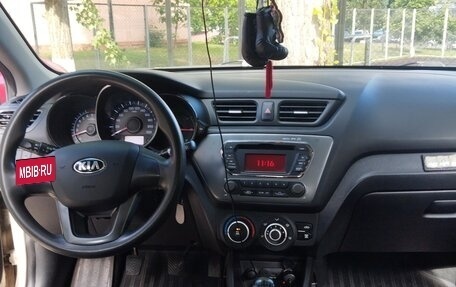 KIA Rio III рестайлинг, 2013 год, 750 000 рублей, 11 фотография