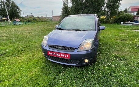 Ford Fiesta, 2006 год, 299 000 рублей, 2 фотография