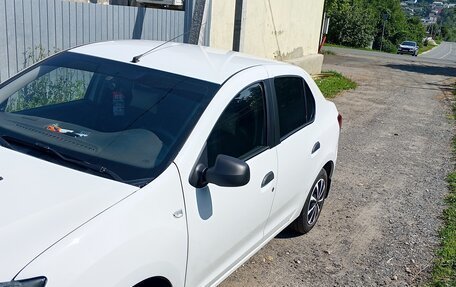 Renault Logan II, 2016 год, 550 000 рублей, 3 фотография