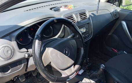 Renault Logan II, 2016 год, 550 000 рублей, 6 фотография