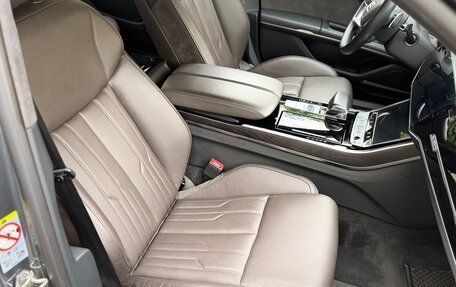 Audi A8, 2019 год, 6 080 000 рублей, 14 фотография