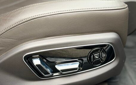 Audi A8, 2019 год, 6 080 000 рублей, 36 фотография