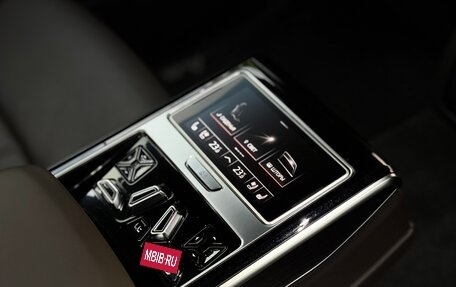 Audi A8, 2019 год, 6 080 000 рублей, 35 фотография