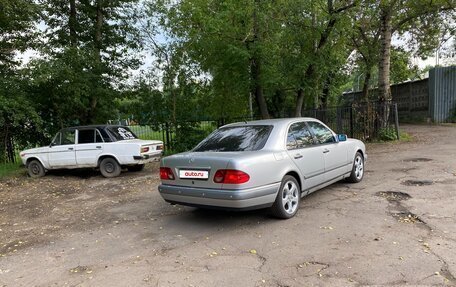 Mercedes-Benz E-Класс, 1997 год, 700 000 рублей, 6 фотография