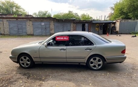 Mercedes-Benz E-Класс, 1997 год, 700 000 рублей, 4 фотография