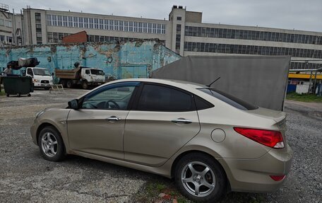 Hyundai Solaris II рестайлинг, 2012 год, 680 000 рублей, 4 фотография