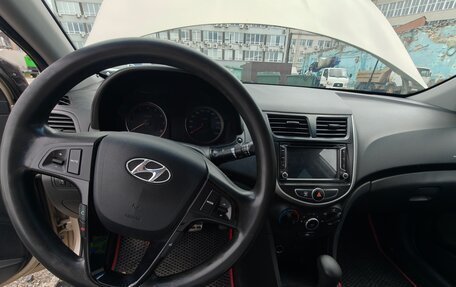 Hyundai Solaris II рестайлинг, 2012 год, 680 000 рублей, 5 фотография
