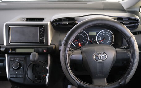 Toyota Wish II, 2009 год, 1 299 000 рублей, 11 фотография