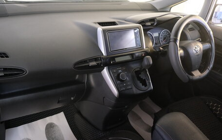 Toyota Wish II, 2009 год, 1 299 000 рублей, 16 фотография