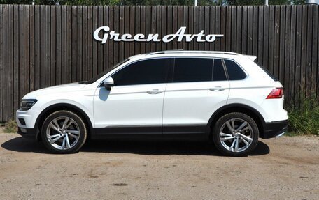 Volkswagen Tiguan II, 2018 год, 2 580 000 рублей, 2 фотография