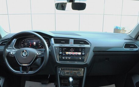 Volkswagen Tiguan II, 2018 год, 2 580 000 рублей, 14 фотография