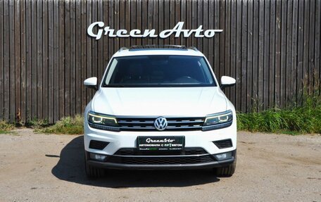 Volkswagen Tiguan II, 2018 год, 2 580 000 рублей, 8 фотография