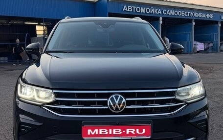 Volkswagen Tiguan II, 2021 год, 4 100 000 рублей, 1 фотография