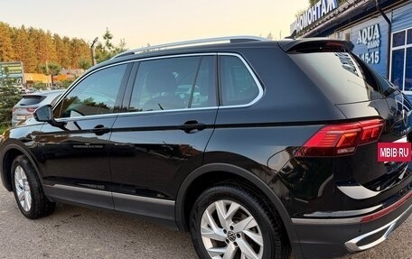 Volkswagen Tiguan II, 2021 год, 4 100 000 рублей, 4 фотография
