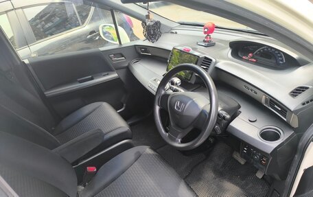 Honda Freed I, 2011 год, 900 000 рублей, 6 фотография