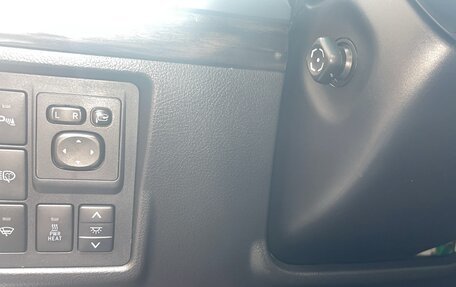 Toyota Land Cruiser Prado 150 рестайлинг 2, 2013 год, 3 100 000 рублей, 10 фотография