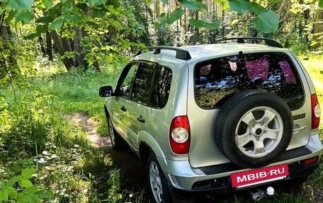 Chevrolet Niva I рестайлинг, 2012 год, 350 000 рублей, 3 фотография