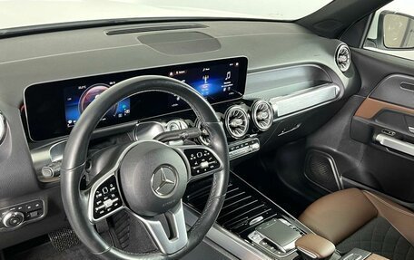 Mercedes-Benz GLB, 2019 год, 3 299 000 рублей, 12 фотография
