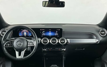 Mercedes-Benz GLB, 2019 год, 3 299 000 рублей, 15 фотография