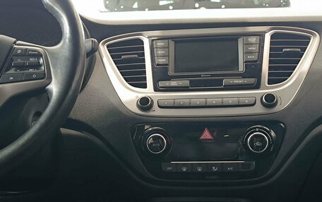 Hyundai Solaris II рестайлинг, 2019 год, 1 099 000 рублей, 18 фотография