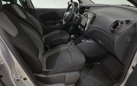 Renault Kaptur I рестайлинг, 2017 год, 1 390 000 рублей, 17 фотография