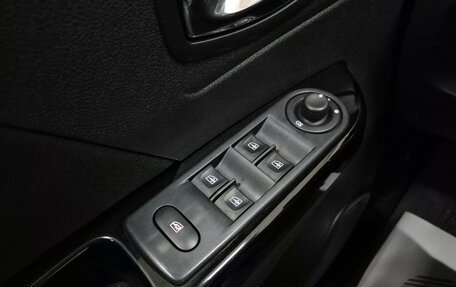 Renault Kaptur I рестайлинг, 2017 год, 1 390 000 рублей, 11 фотография