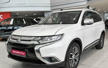 Mitsubishi Outlander III рестайлинг 3, 2016 год, 1 990 000 рублей, 1 фотография