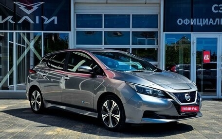 Nissan Leaf II, 2018 год, 2 170 000 рублей, 1 фотография