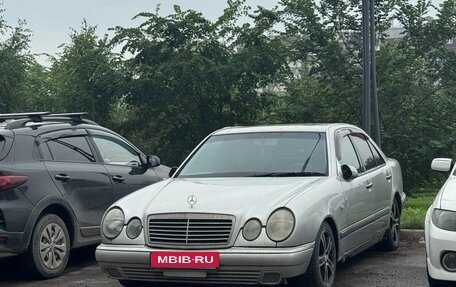 Mercedes-Benz E-Класс, 1998 год, 250 000 рублей, 2 фотография
